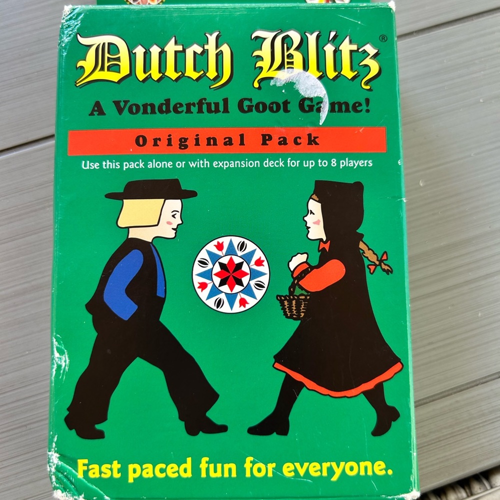 Dutch Blitz Original Pack Card Game family new in pack Amish 2-4 players